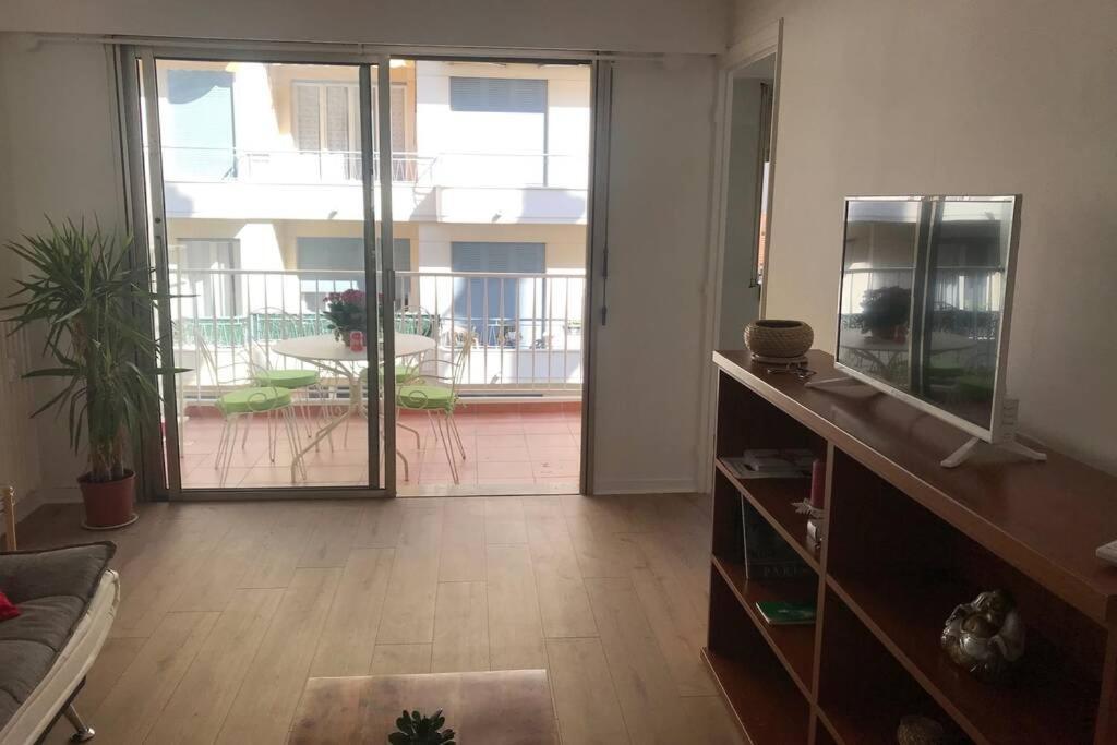 Apartment Centre Proche De *